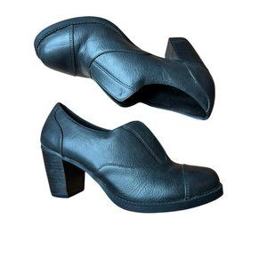 Kelly & Katie Block Heal Black Slip On  Size 7